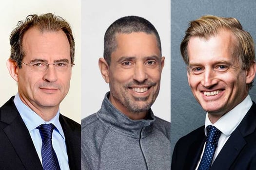 מימין אנדרו בין, מנהל בנקאות מסחרית אירופה ב-HSBC; דוד כהן, מנהל HSBC Innovation Banking Israel; מייקל ישראל, מנכל HSBC ישראל, צילומים: יח״צ